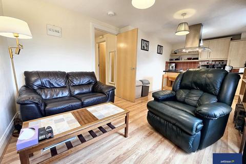 2 bedroom apartment for sale, Kings Mews, Hexham, Northumberland, NE46 1BG