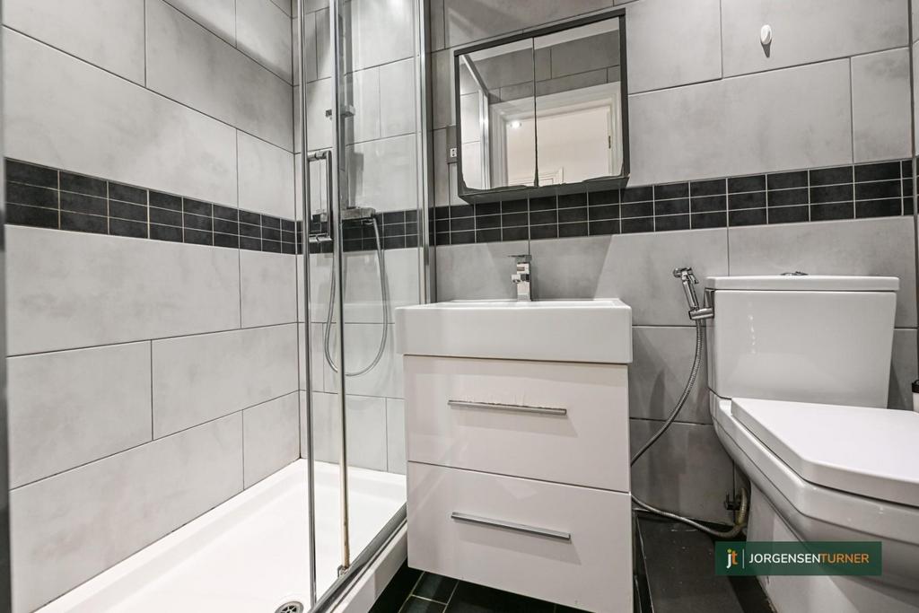 Shower Room .jpg