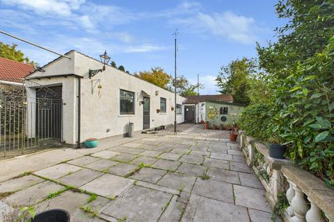 undefined, Heol Llanishen Fach, Cardiff. CF14