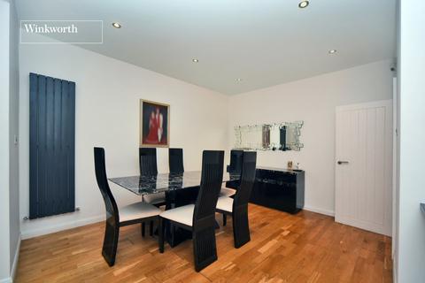 4 bedroom end of terrace house for sale, Beverley Road, New Malden, KT3