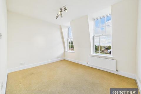 2 bedroom apartment for sale, Hall Park Road, Hunmanby, Filey