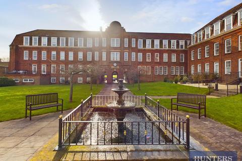 2 bedroom apartment for sale, Hall Park Road, Hunmanby, Filey