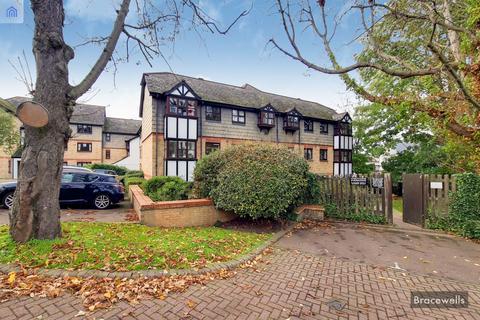 2 bedroom apartment to rent, Pages Hill, London N10