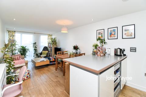 1 bedroom flat to rent, Seren Park Gardens London SE3