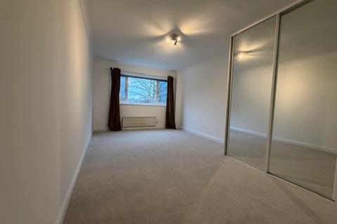 2 bedroom apartment to rent, Weybridge, Surrey, KT13