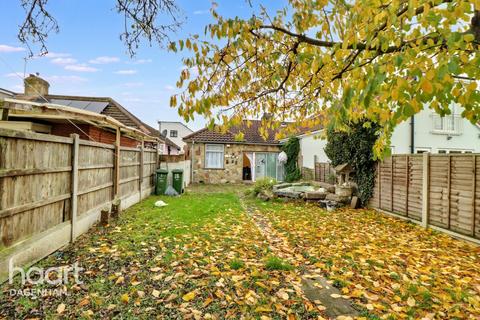 undefined, Mayswood Gardens, Dagenham