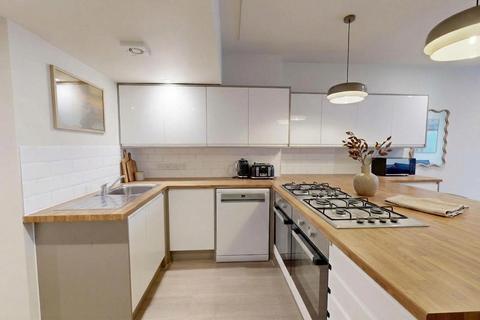 8 bedroom house to rent, Furness Road, Manchester M14