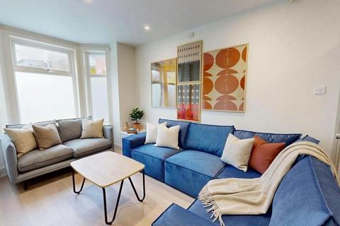 8 bedroom house to rent, Furness Road, Manchester M14