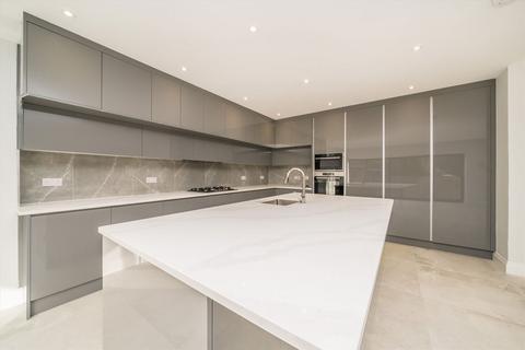 6 bedroom house to rent, Buxton Drive, New Malden KT3