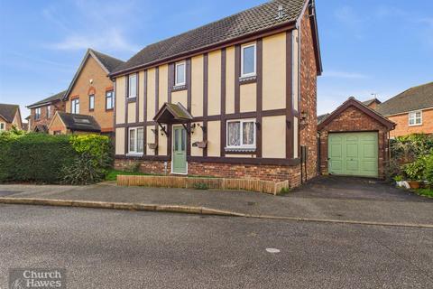 3 bedroom detached house for sale, Gill Close, Heybridge, Maldon