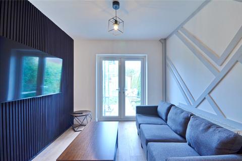 6 bedroom semi-detached house to rent, Knighton Road, Southmead, Bristol, Bristol, BS10