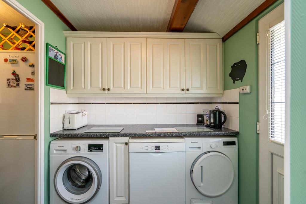 Utility Room.jpg