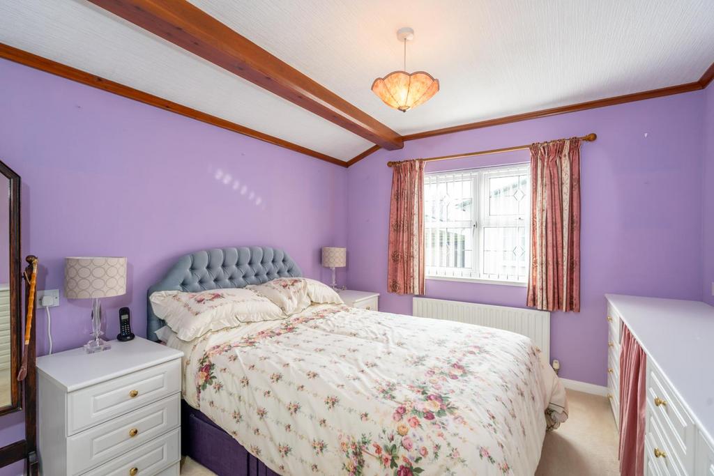 Bedroom 2.jpg