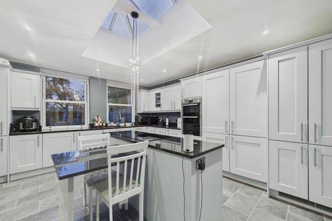 undefined, Victoria Road, Malvern