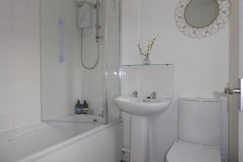 1 bedroom terraced house to rent, Mealsgate, Peterborough