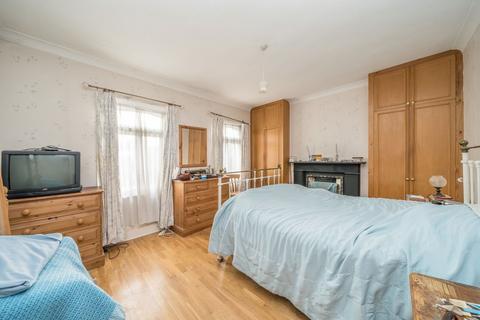 undefined, Amyand Park Road, St Margarets TW1