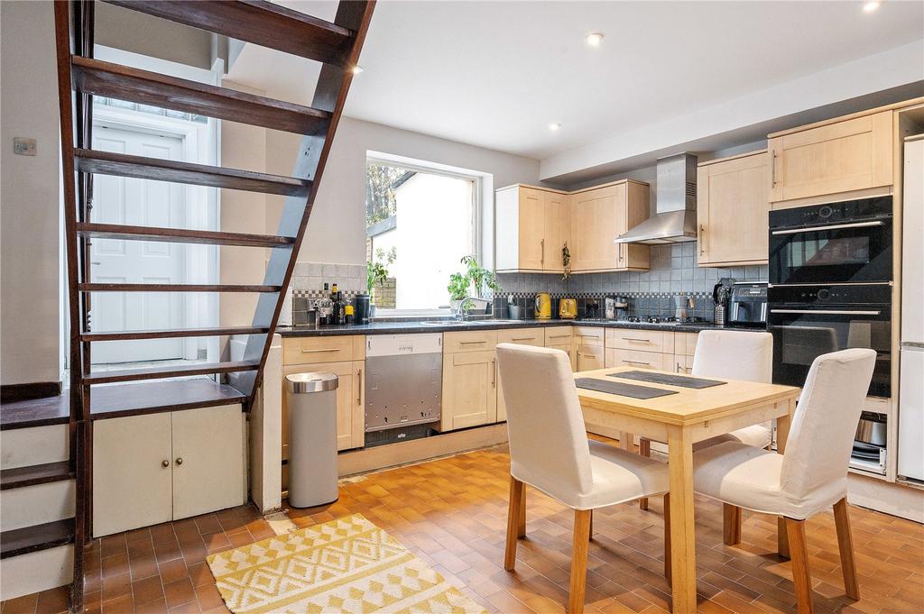 Reception/Kitchen