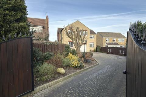 4 bedroom detached house for sale, Thornfield Road, Darlington