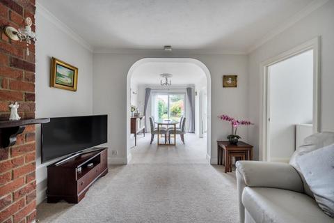 2 bedroom semi-detached bungalow for sale, Green Lane,  Sunbury-on-Thames,  TW16