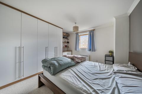 undefined, Meridian Place London E14