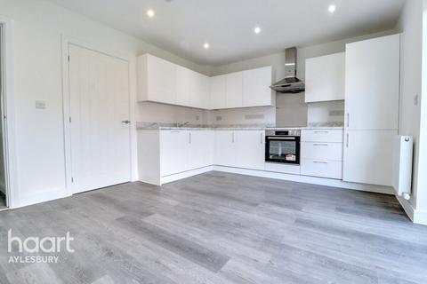 undefined, Eighth Avenue, Aylesbury