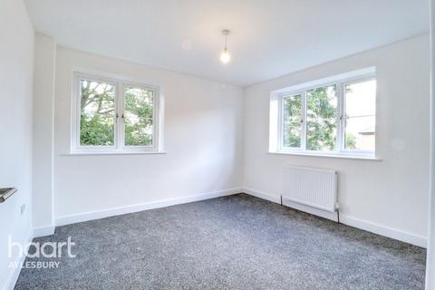 undefined, Eighth Avenue, Aylesbury