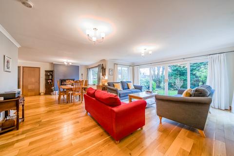 undefined, Featherstone, Pier Road, Rhu, G84 8LJ