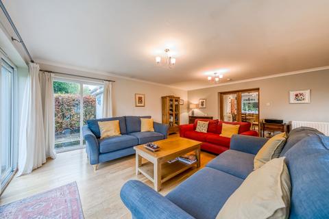 undefined, Featherstone, Pier Road, Rhu, G84 8LJ