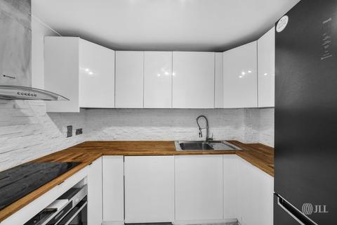 2 bedroom apartment for sale, Isle Of Dogs E14