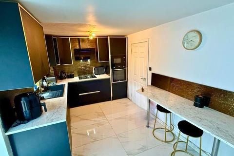 3 bedroom end of terrace house for sale, Balderstone Close, Leicester, LE5