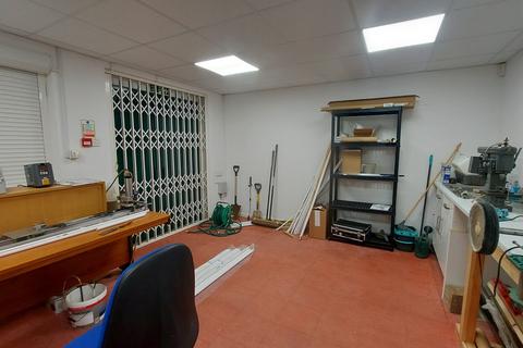 Distribution warehouse for sale, Nursery Rd North Leigh OX29 6SW