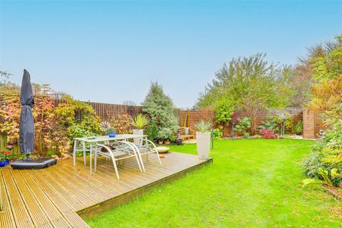 3 bedroom semi-detached house for sale, Babbington Crescent, Gedling NG4