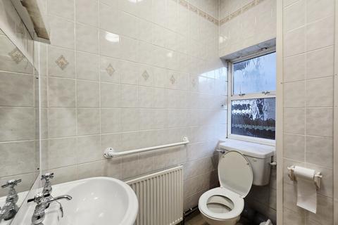 undefined, 50 Bushey Grove Road Room 5 Bushey WD23 2JJ