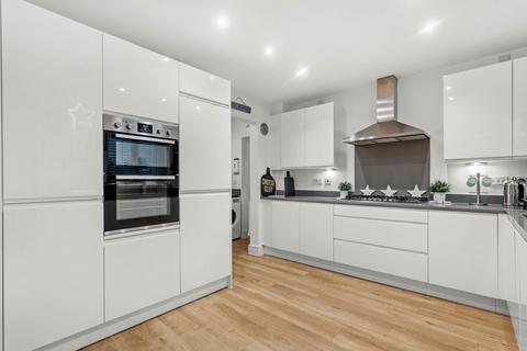 4 bedroom detached house for sale, 24 Beltex Drive, Whittington, Worcester.  WR5 2FE