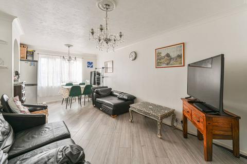 23 Lowry Crescent, Mitcham, CR4 3NQ