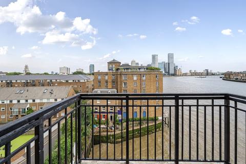 undefined, Narrow Street London E14