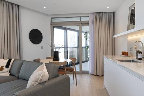 New Drum Street, Aldgate, London, E1