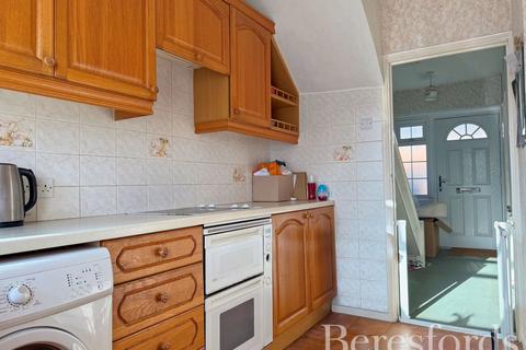 undefined, Broadhurst Walk, Rainham, RM13
