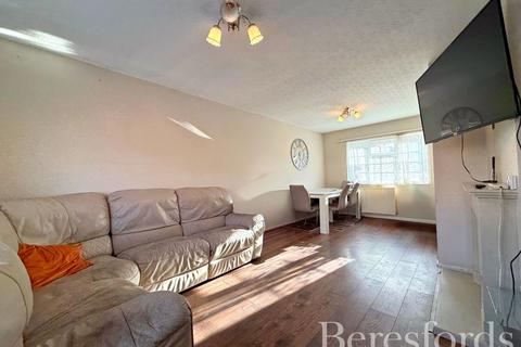 undefined, Broadhurst Walk, Rainham, RM13
