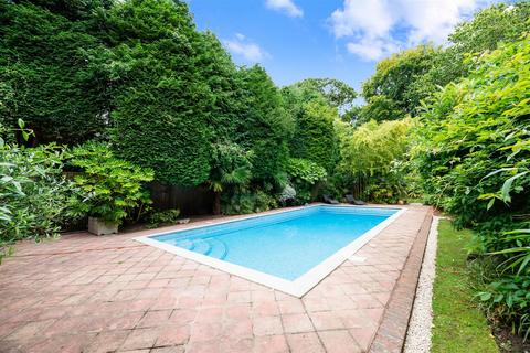 5 bedroom detached house for sale, Kingswood Warren