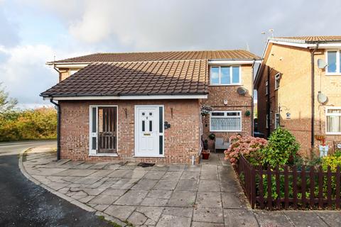 2 bedroom apartment for sale, Widecombe Close, Davyhulme, Manchester, M41