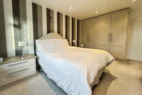 2 bedroom flat for sale, Ladybrook Road, Bramhall, SK7