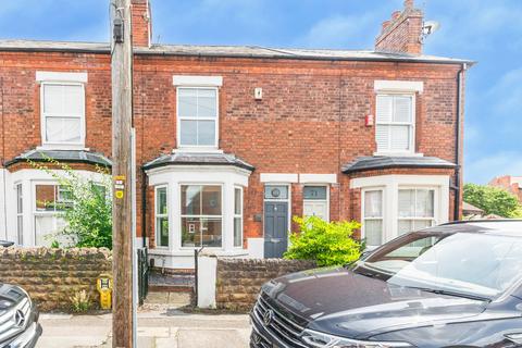3 bedroom terraced house to rent, Carlyle Road, West Bridgford, Nottingham, Nottinghamshire, NG2 7NQ