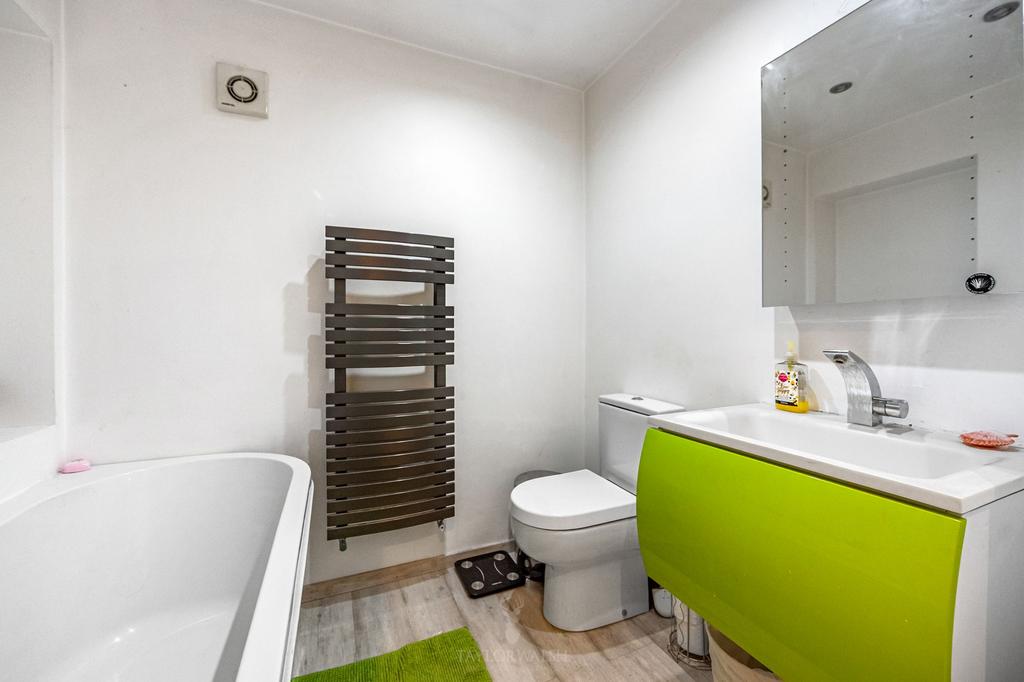 Ensuite Bathroom