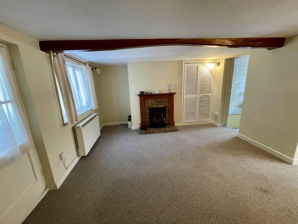 2 Medium T202511131606.jpg