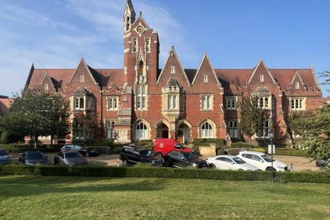 undefined, London Court, The Galleries, Brentwood CM14