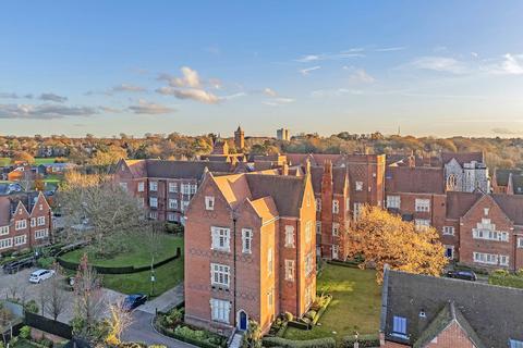 undefined, London Court, The Galleries, Brentwood CM14