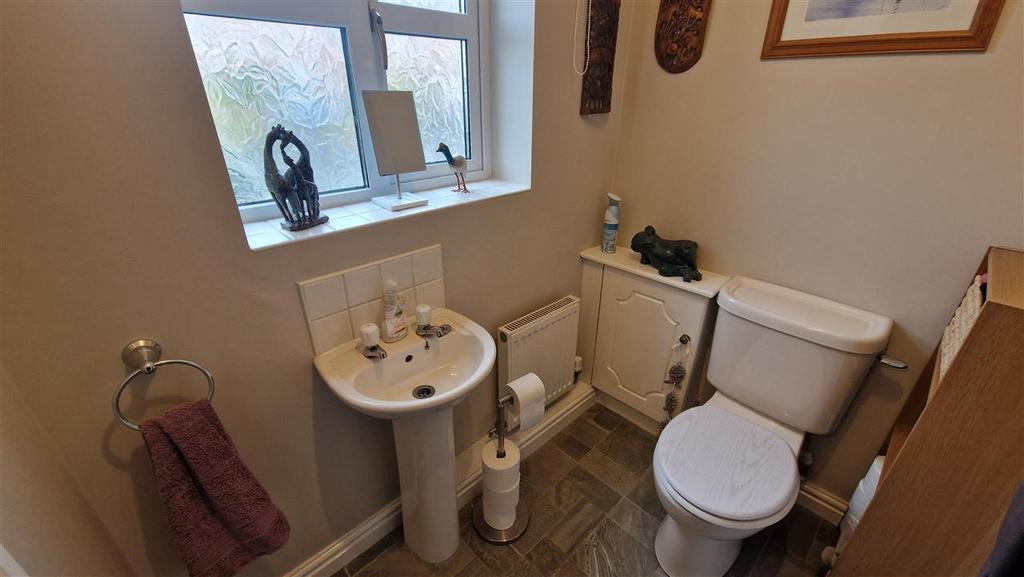 Cloakroom / WC