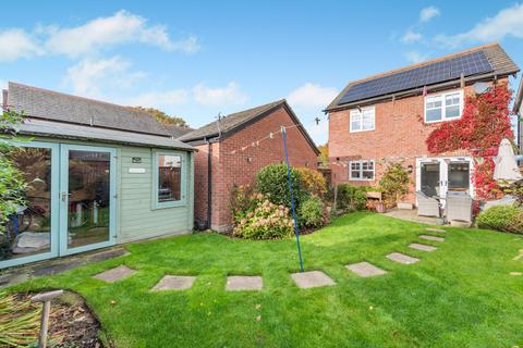 3 bedroom detached house for sale, Granary Close, Milton Green, CH3