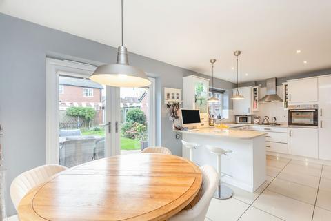 3 bedroom detached house for sale, Granary Close, Milton Green, CH3